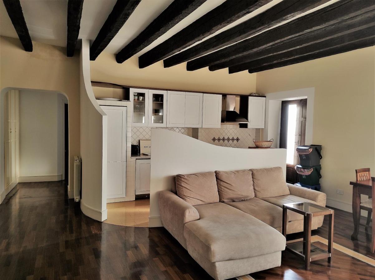 Flora'S House - Ortigia Holidays Syracuse ภายนอก รูปภาพ