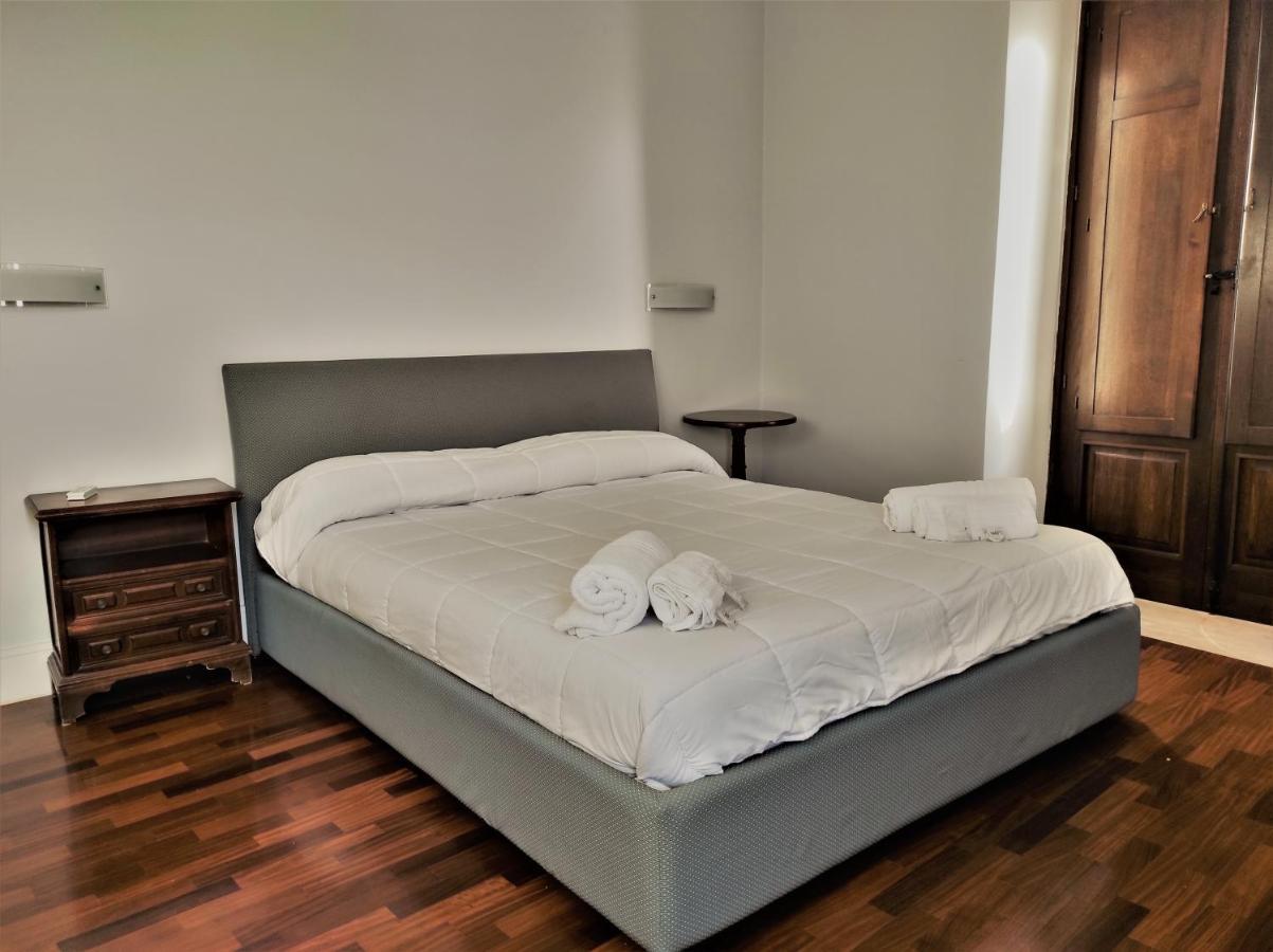 Flora'S House - Ortigia Holidays Syracuse ภายนอก รูปภาพ